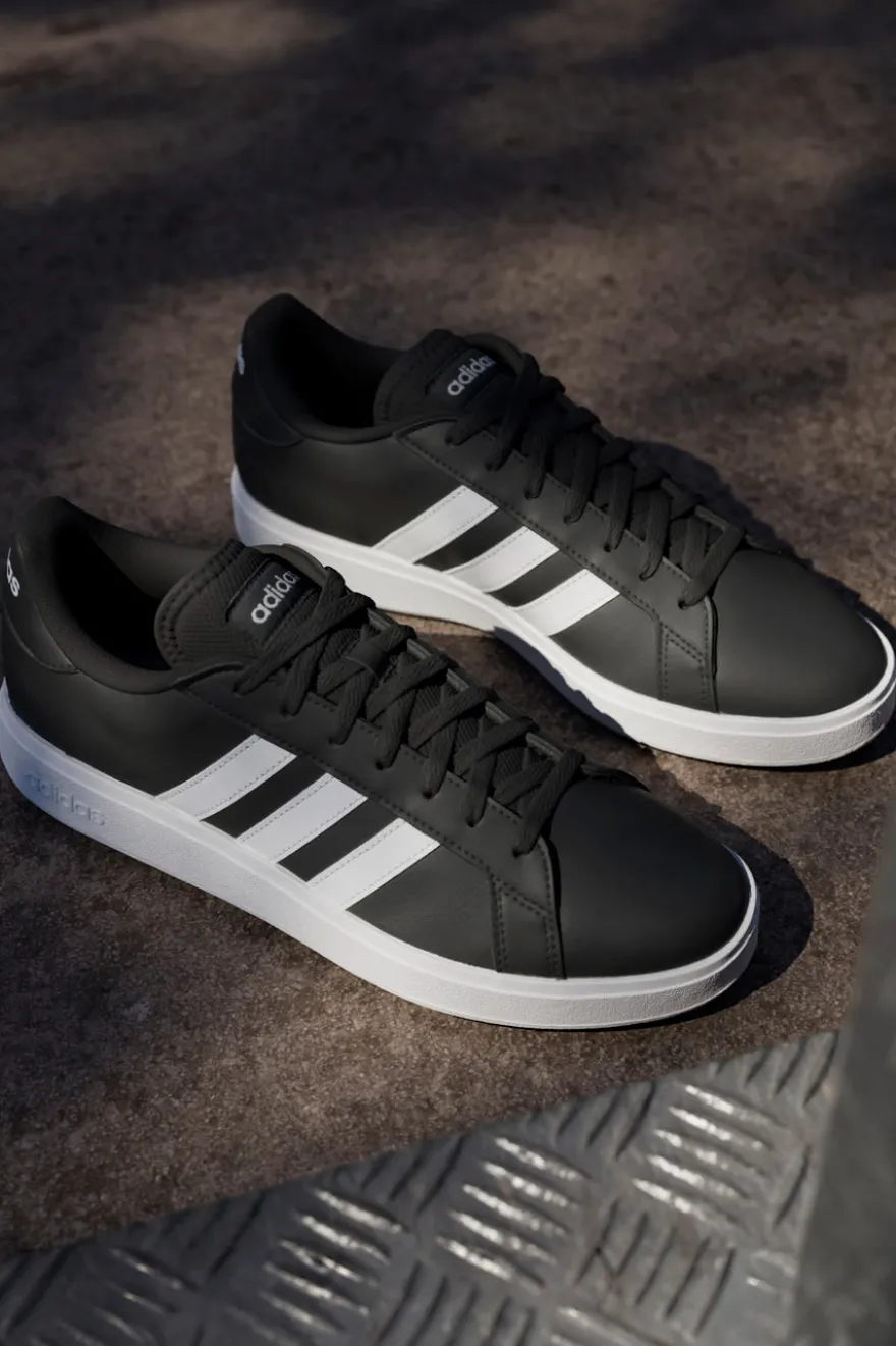 Adidas Grand Court Base 2 Schwarze Sneaker mit weißen 3-Streifen