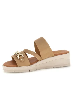 Beige Hausschuhe mit Hufeisen und verstellbarem Riemen Prima riga B315