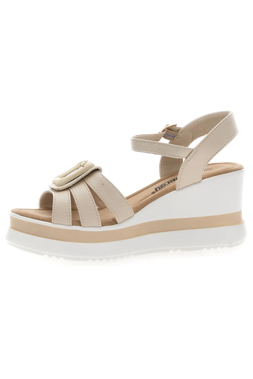 Beige Keilsandalen mit Riemen und glänzenden Details Energy E483