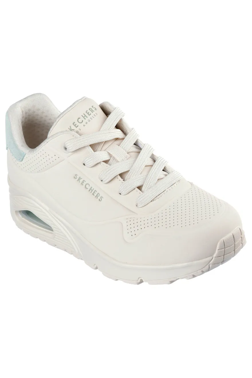 Beige Turnschuhe mit salbeigrünen Einsätzen und Skech-Air Skechers Uno Pop Back