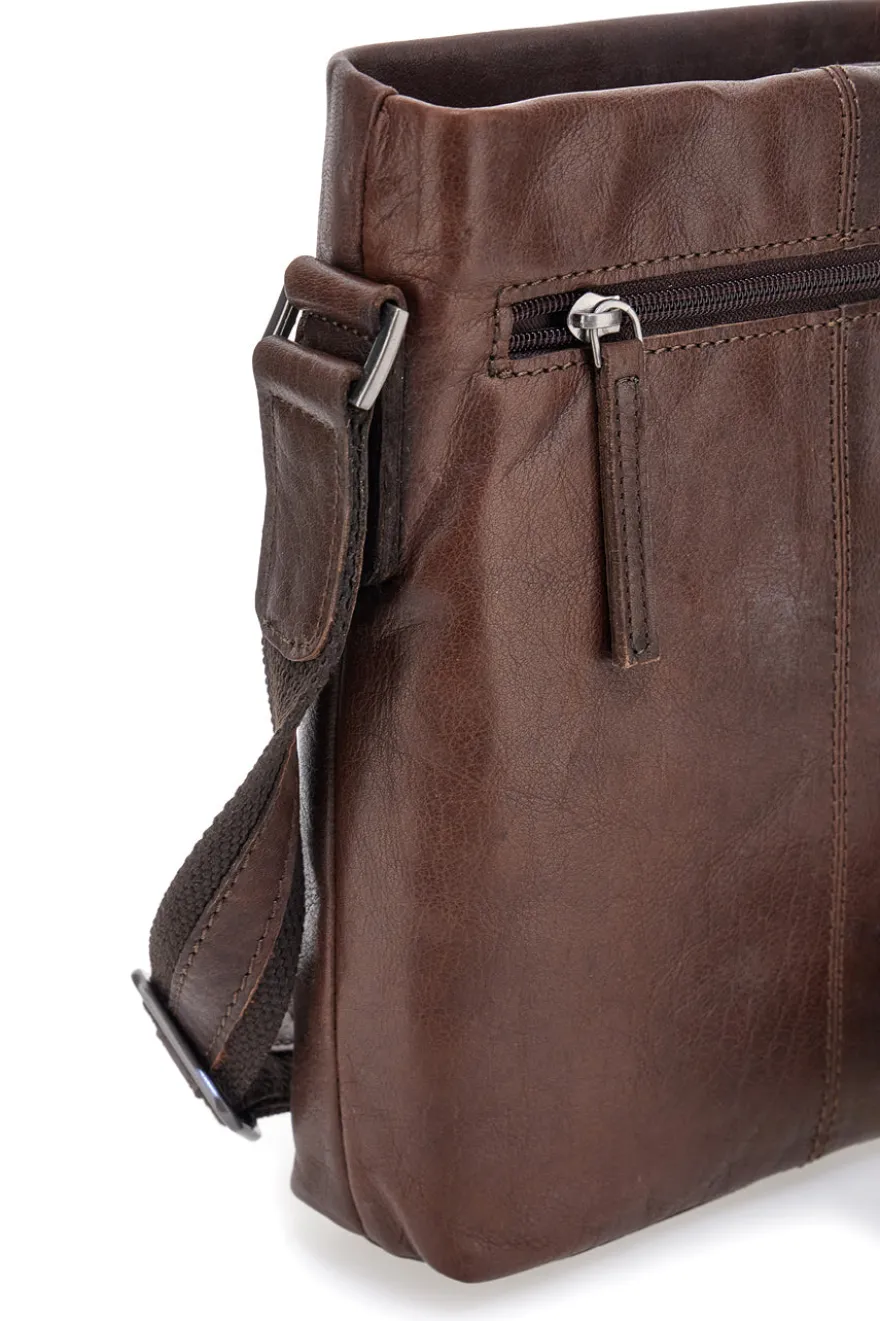 Borsello a tracolla marrone in pelle con tracolla regolabile Black Shoot BS2883/T