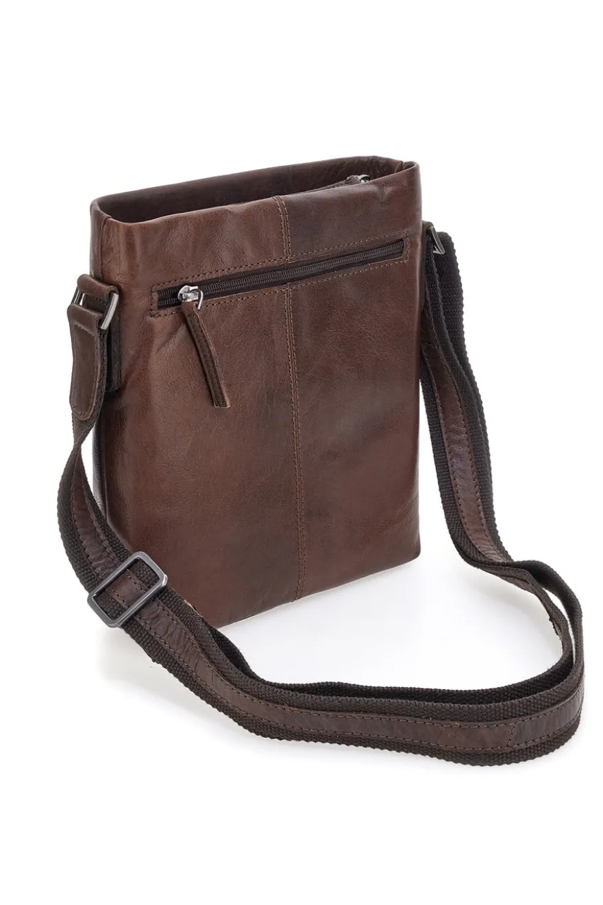 Borsello a tracolla marrone in pelle con tracolla regolabile Black Shoot BS2883/T
