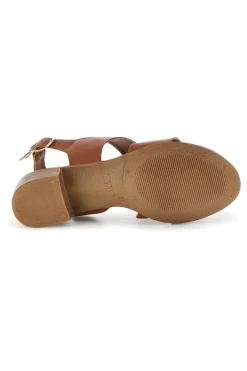 Braune Ledersandalen mit gekreuzten Riemen Pittarello Look 243080
