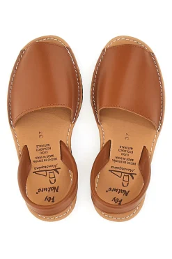 Braune menorquinische Schuhe mit Flat Fly Nature 101-Sohle