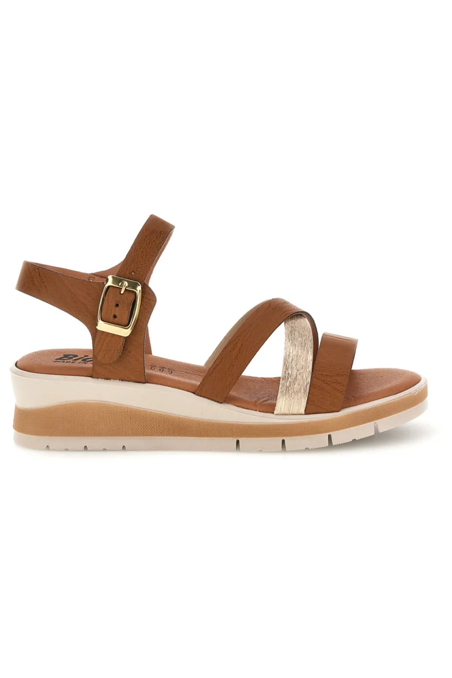 Braune Sandalen mit gekreuzten Riemen und Bio up 402 Keil