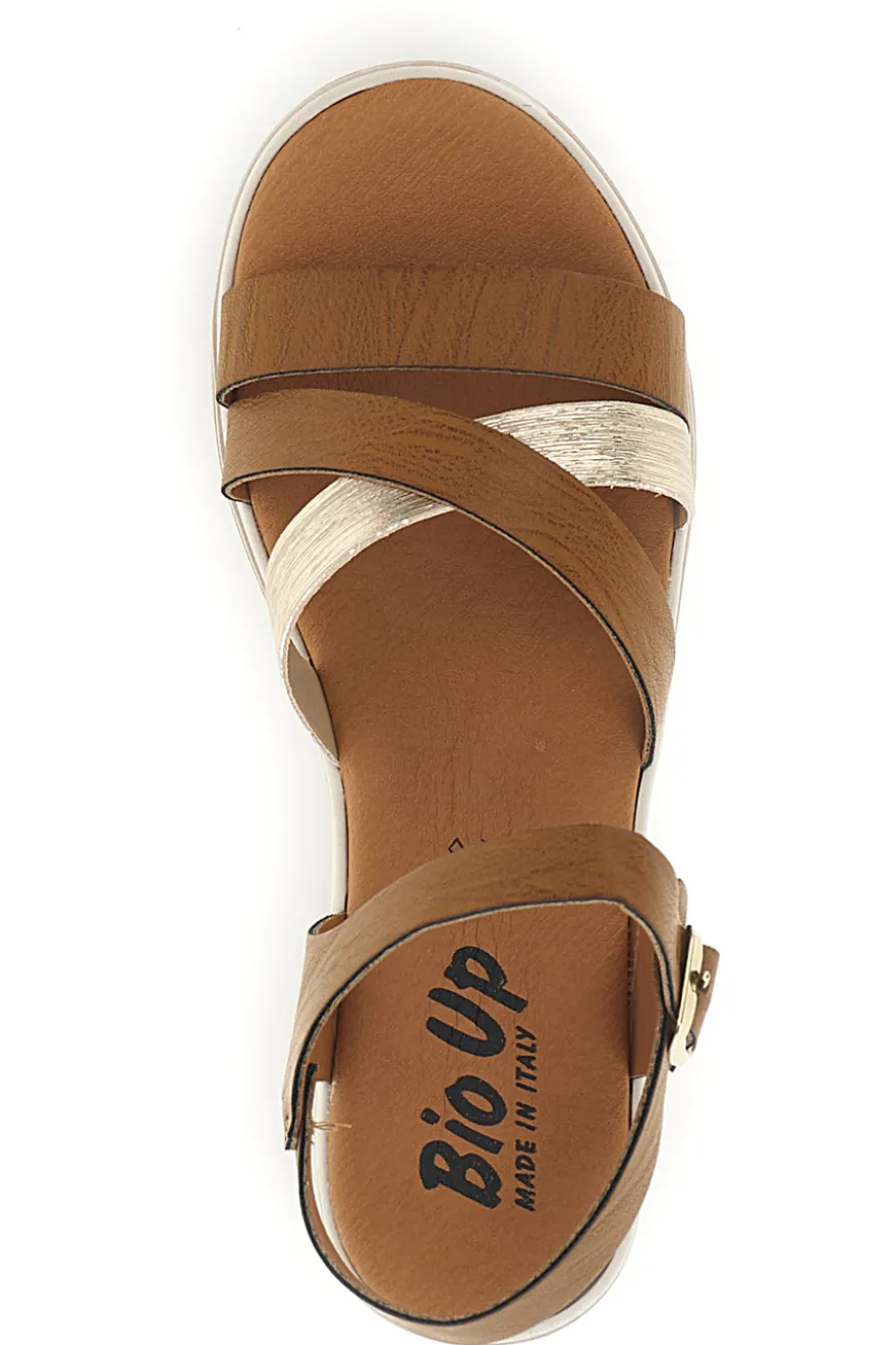 Braune Sandalen mit gekreuzten Riemen und Bio up 402 Keil