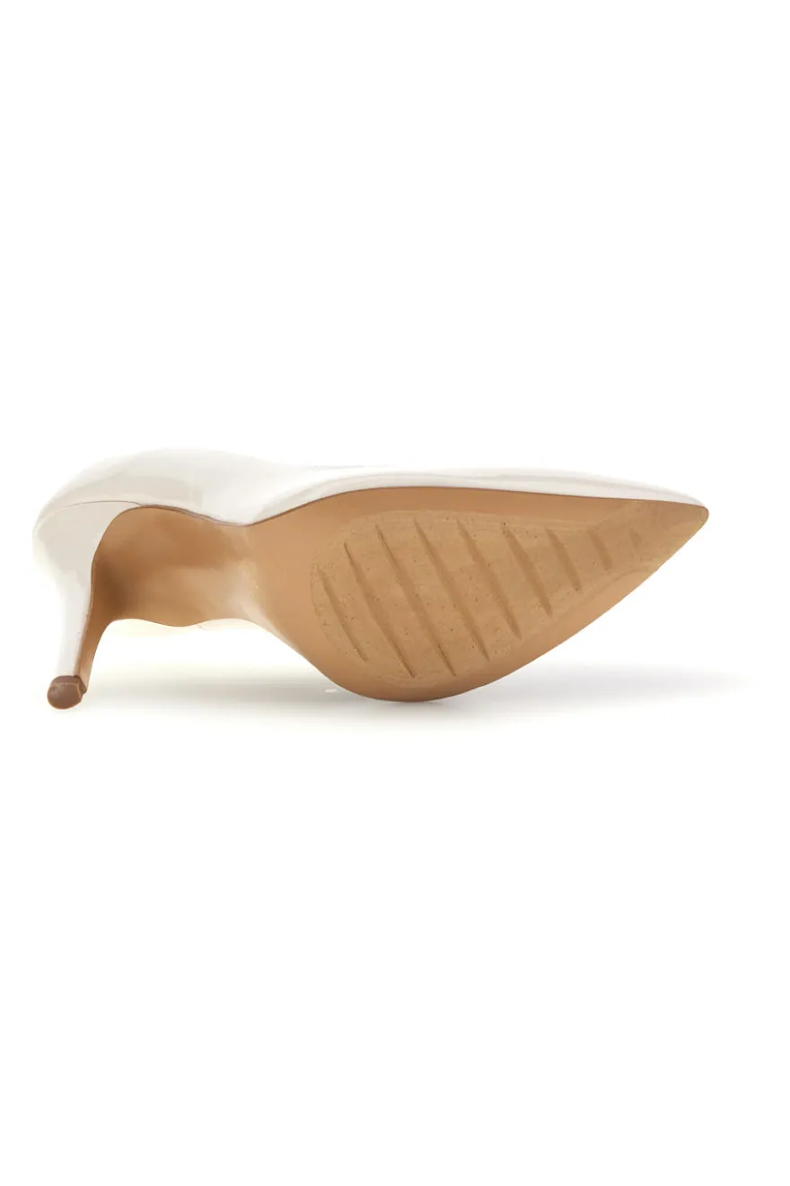 Butterfarbene Lackleder-Pumps Pittarello couture 3401