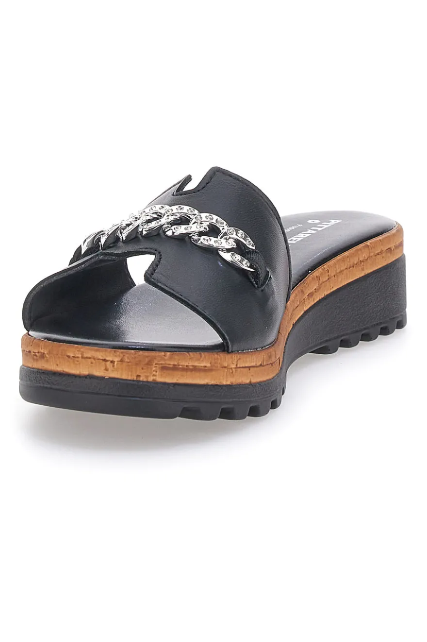 Ciabatta Nera con Fascia in Pelle e Catena Decorativa PITTARELLO 333170811