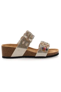 Ciabatte beige con doppia fascia decorata con strass e perline Prima Riga 14607