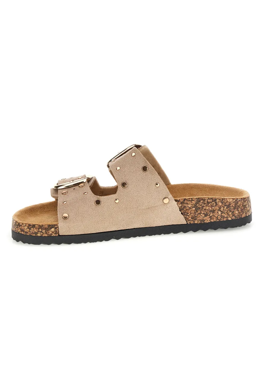 Ciabatte beige con fibbie e borchie Me & Me 15616