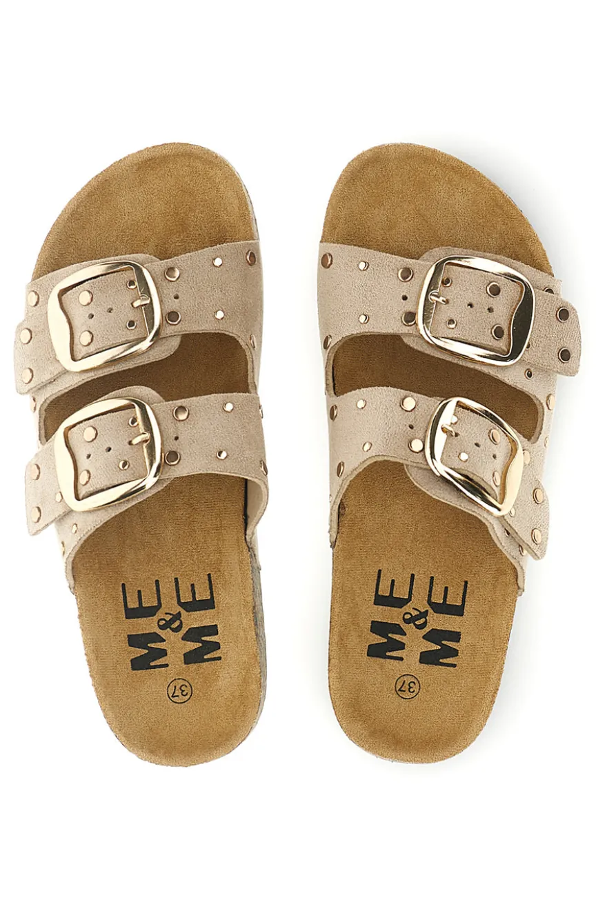Ciabatte beige con fibbie e borchie Me & Me 15616