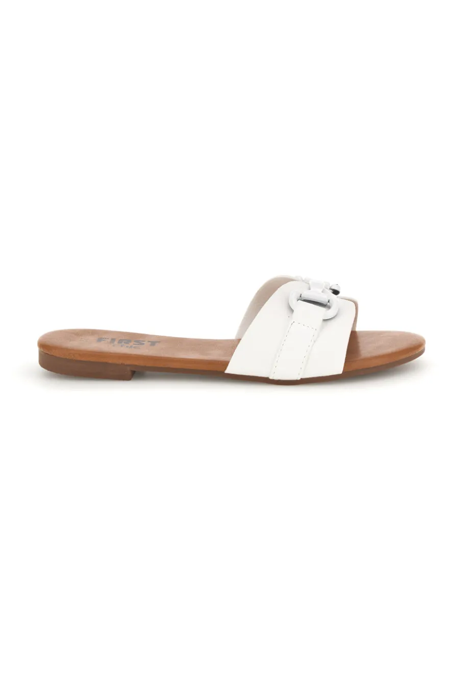 Ciabatte bianche con catena decorativa The first chic PREA441