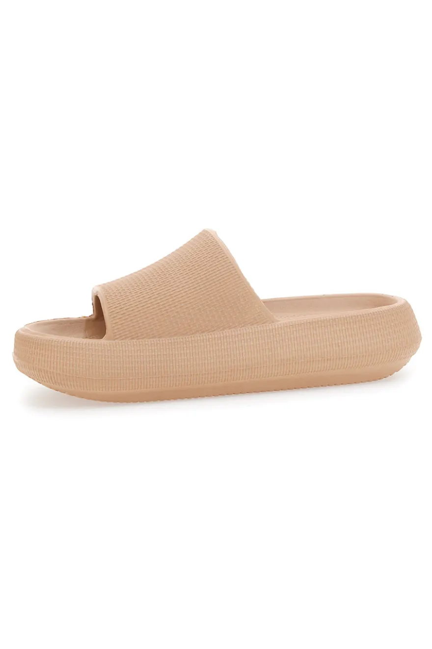 Ciabatte Biege Con Suola Chunky 2T2L 01
