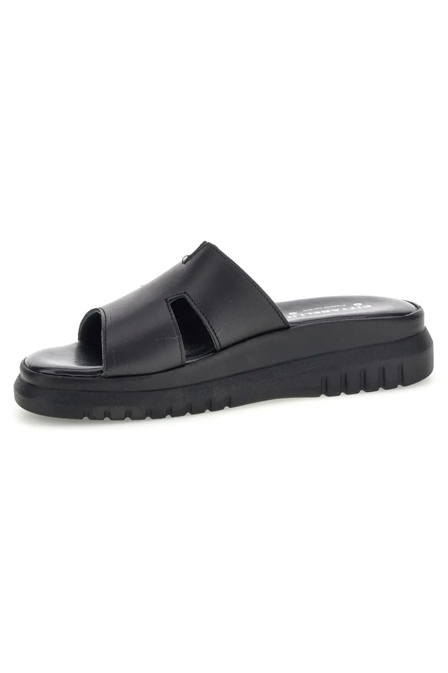 Ciabatte in pelle nero a fasce Pittarello 32811926