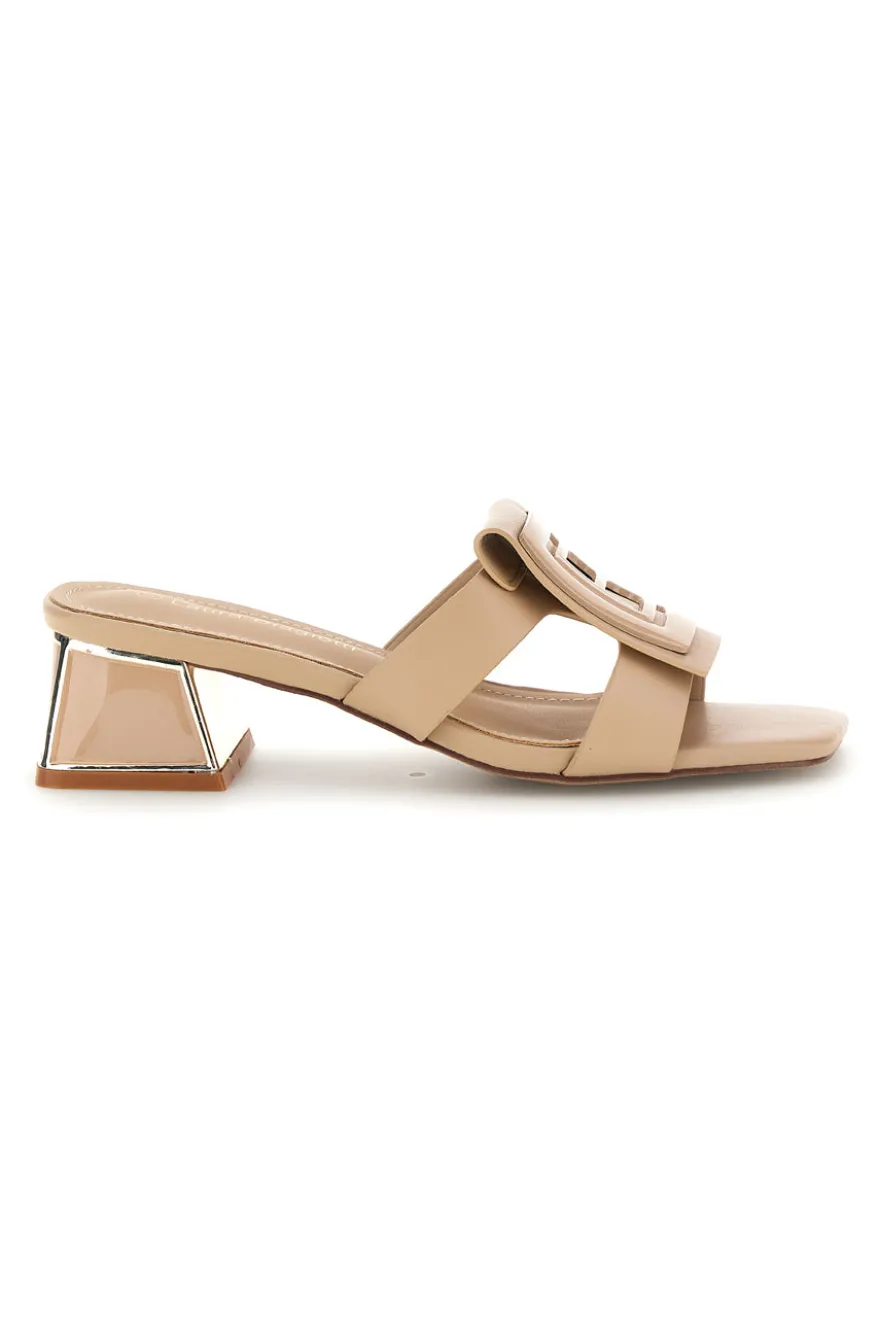 Ciabatte Mules beige con tacco basso e fascia decorativa Laura biagiotti 9730