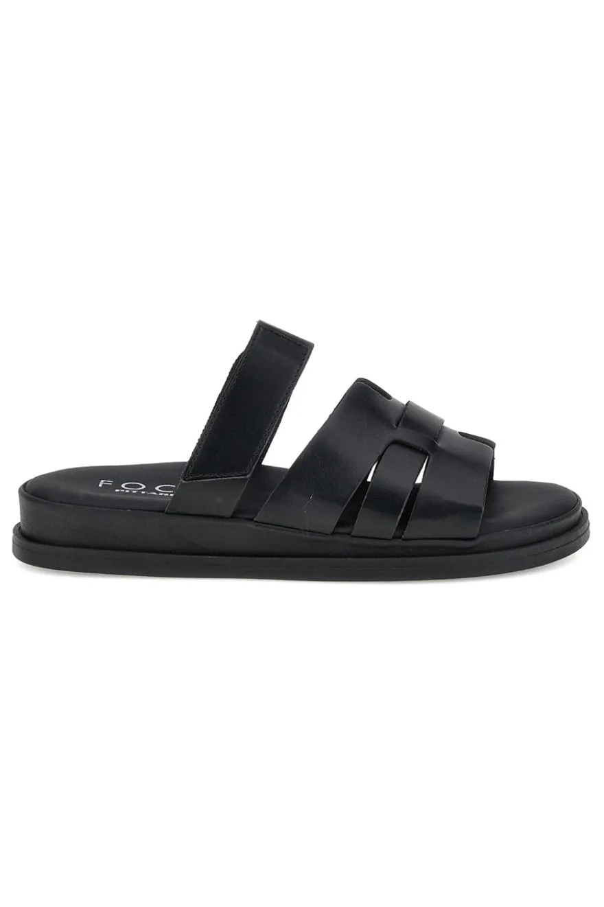 Ciabatte nere in vera pelle con strappo in velcro Pittarello focus 1456531