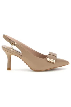 Décolleté beige con cinturino e dettaglio metallico Ferre F030