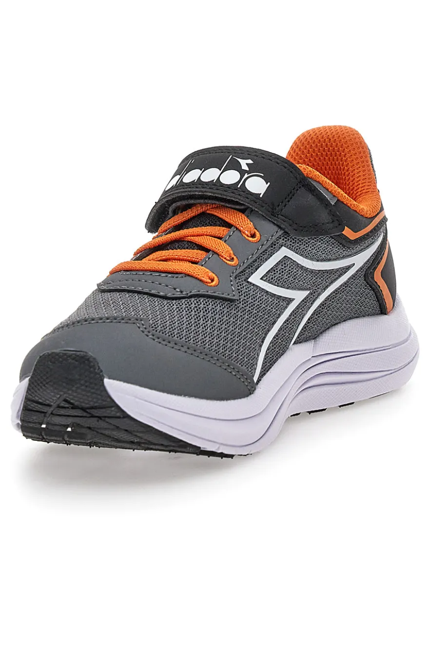Diadora SNIPE 3 JR graue Sportschuhe mit orangefarbenen Details und Klettverschluss
