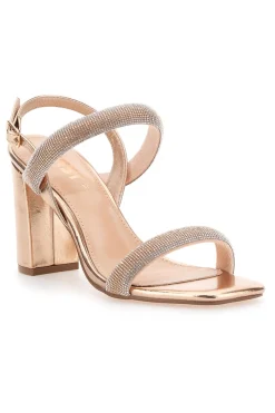 Die ersten 256 Roségold-Sandalen mit Absatz