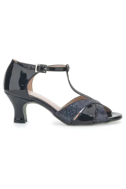 Die ersten 5202 schwarzen Tanzschuhe
