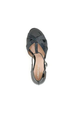 Die ersten 5202 schwarzen Tanzschuhe