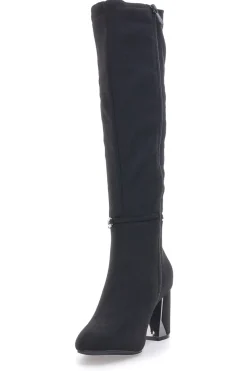 Die ersten 392-Stiefeletten mit Absatz
