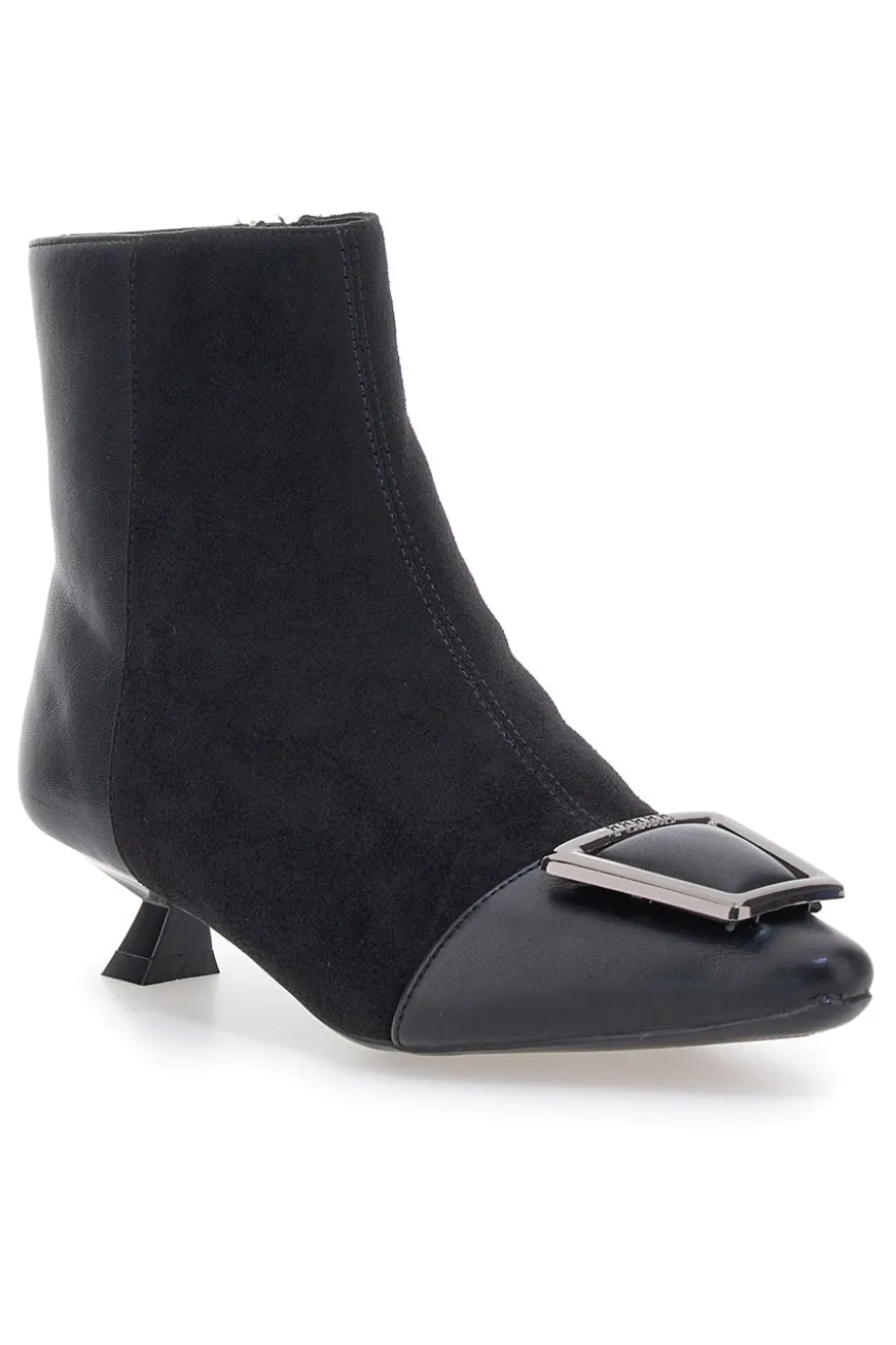 Ferre' F693C714 Schwarze Stiefeletten mit niedrigem Absatz und Schnalle