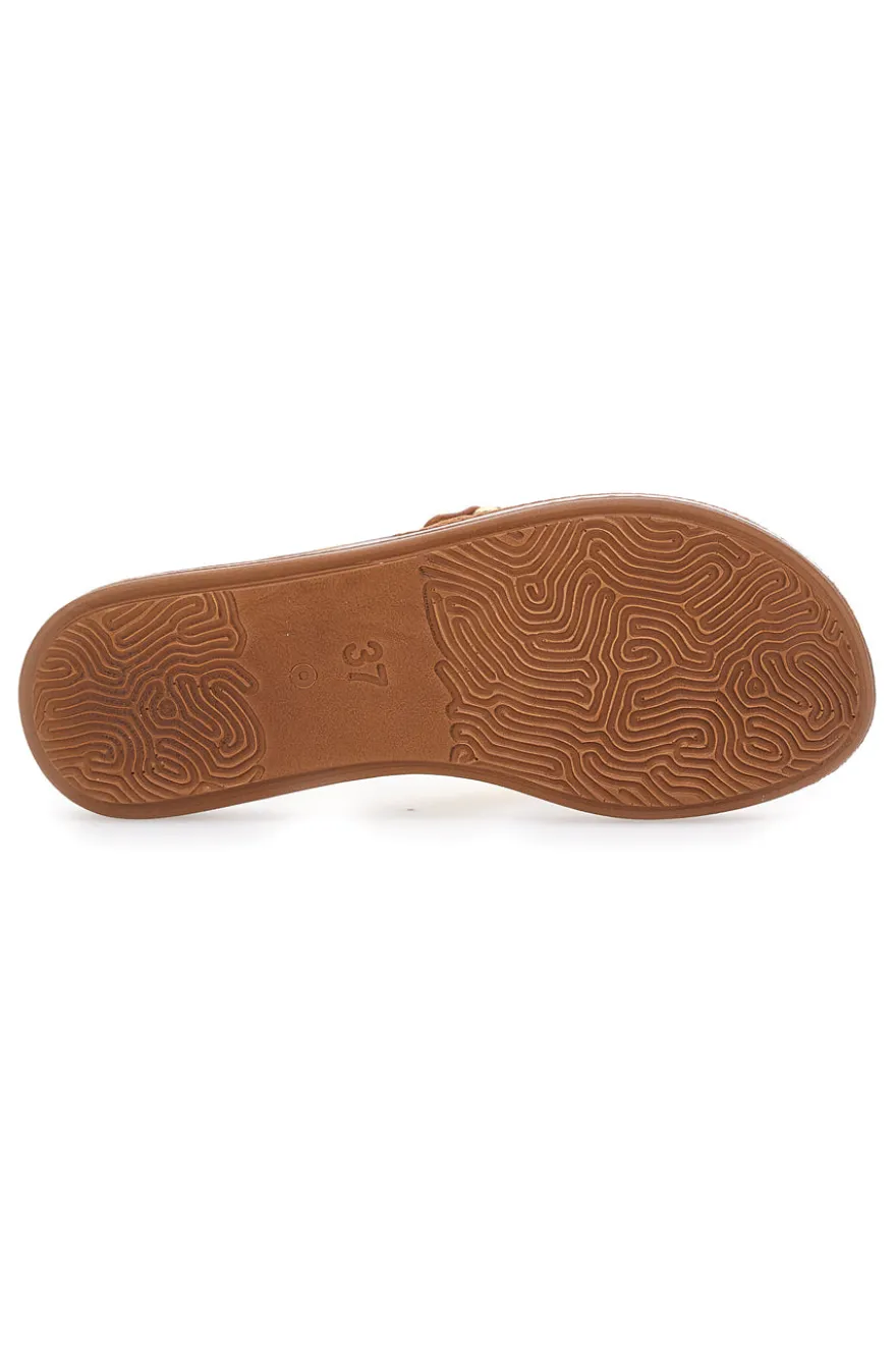 Gelbe Flip-Flops mit dekorativer goldener Schnalle INBLU 12 ZO