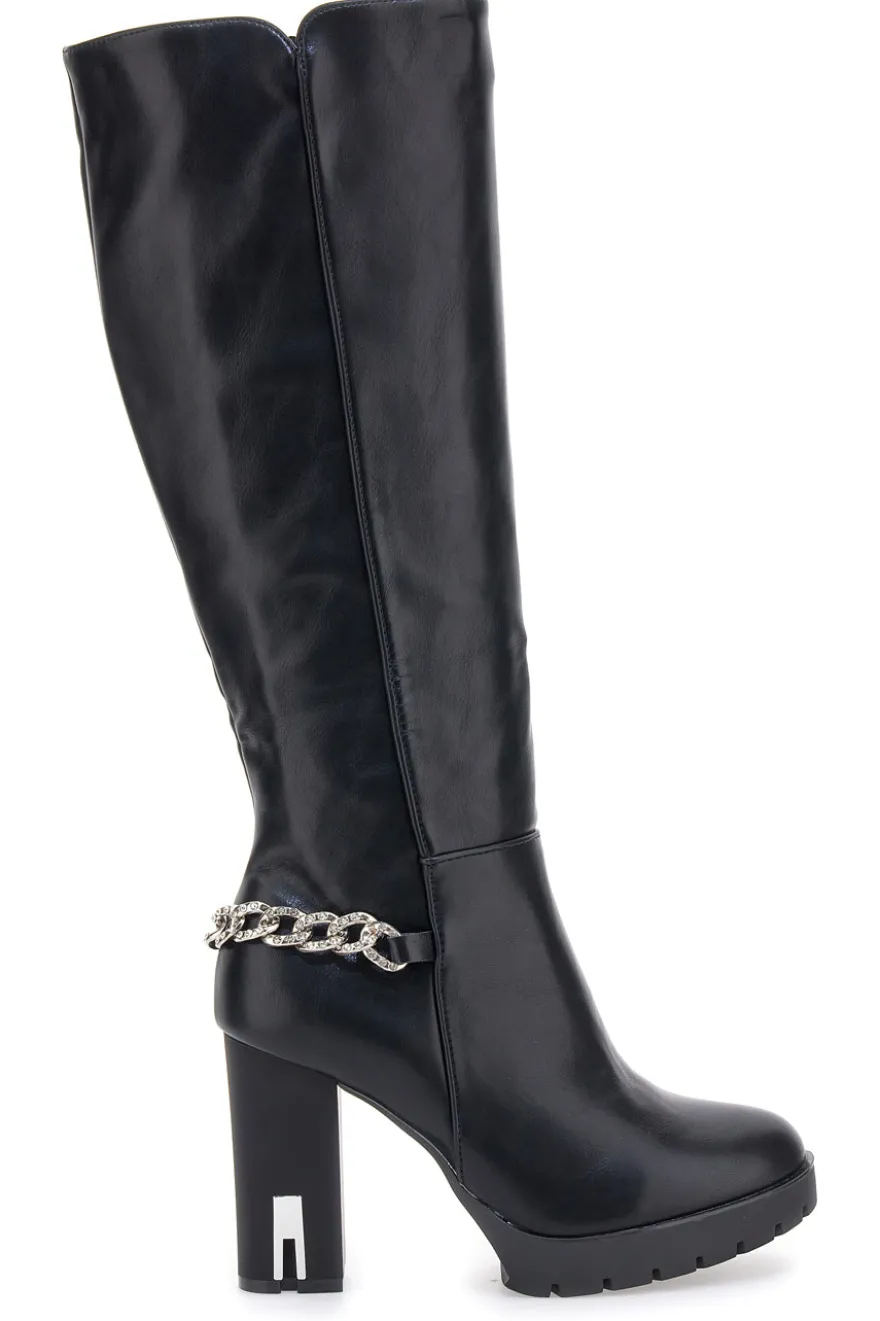 Hohe schwarze Stiefel mit dekorativer Kette THE FIRST H262534