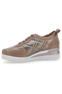 Khakifarbene Sneakers mit Schnürsenkeln und Plateausohle Mio Tempo 12412