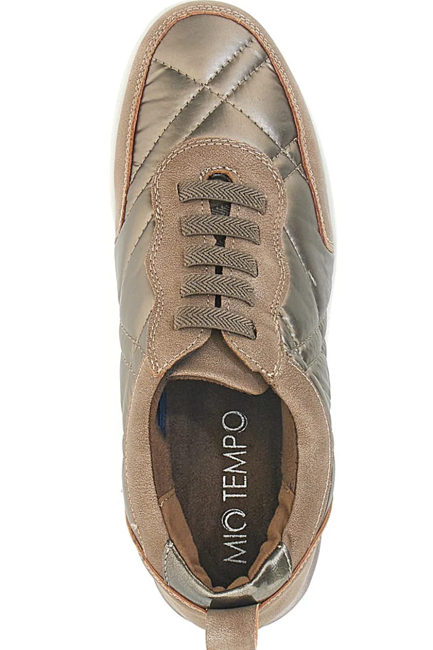 Khakifarbene Sneakers mit Schnürsenkeln und Plateausohle Mio Tempo 12412