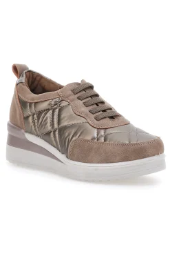 Khakifarbene Sneakers mit Schnürsenkeln und Plateausohle Mio Tempo 12412