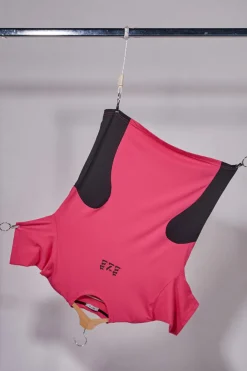 Maglia a Maniche Corte Nera e Fuxia Made in Italy Boardman Alpha 2