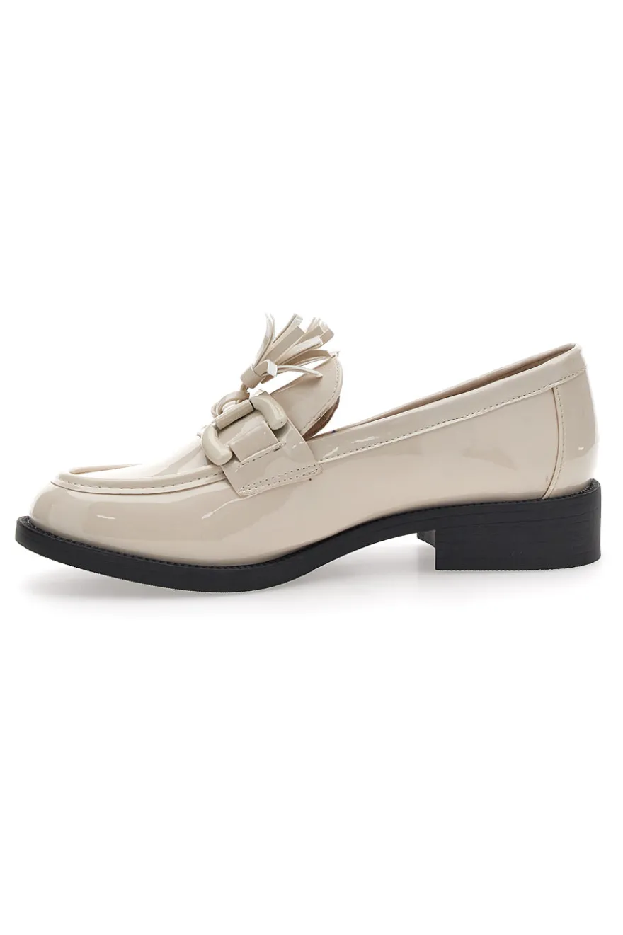 Mocassini beige effetto lucido con nappine MARIELLA BURANI 50884681