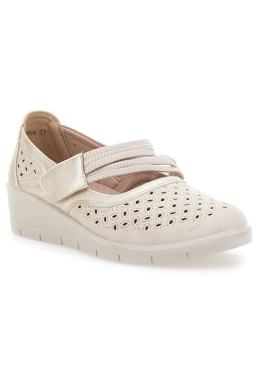 Mocassini beige traforati con strappo The First Active 5