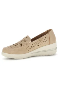 Mocassini beige traforati con zeppa Mio tempo MINA3173