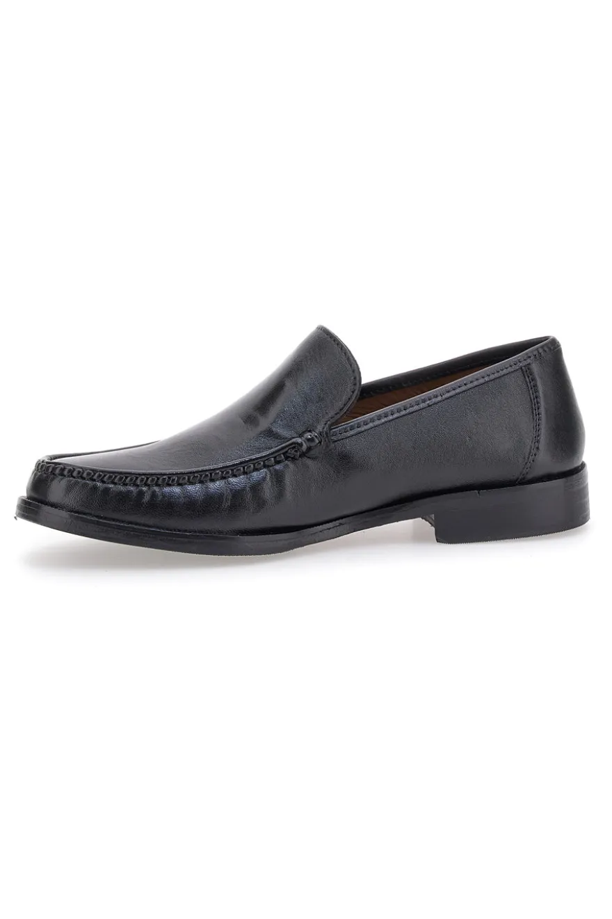 Mocassini Neri in Pelle Claremorris 564
