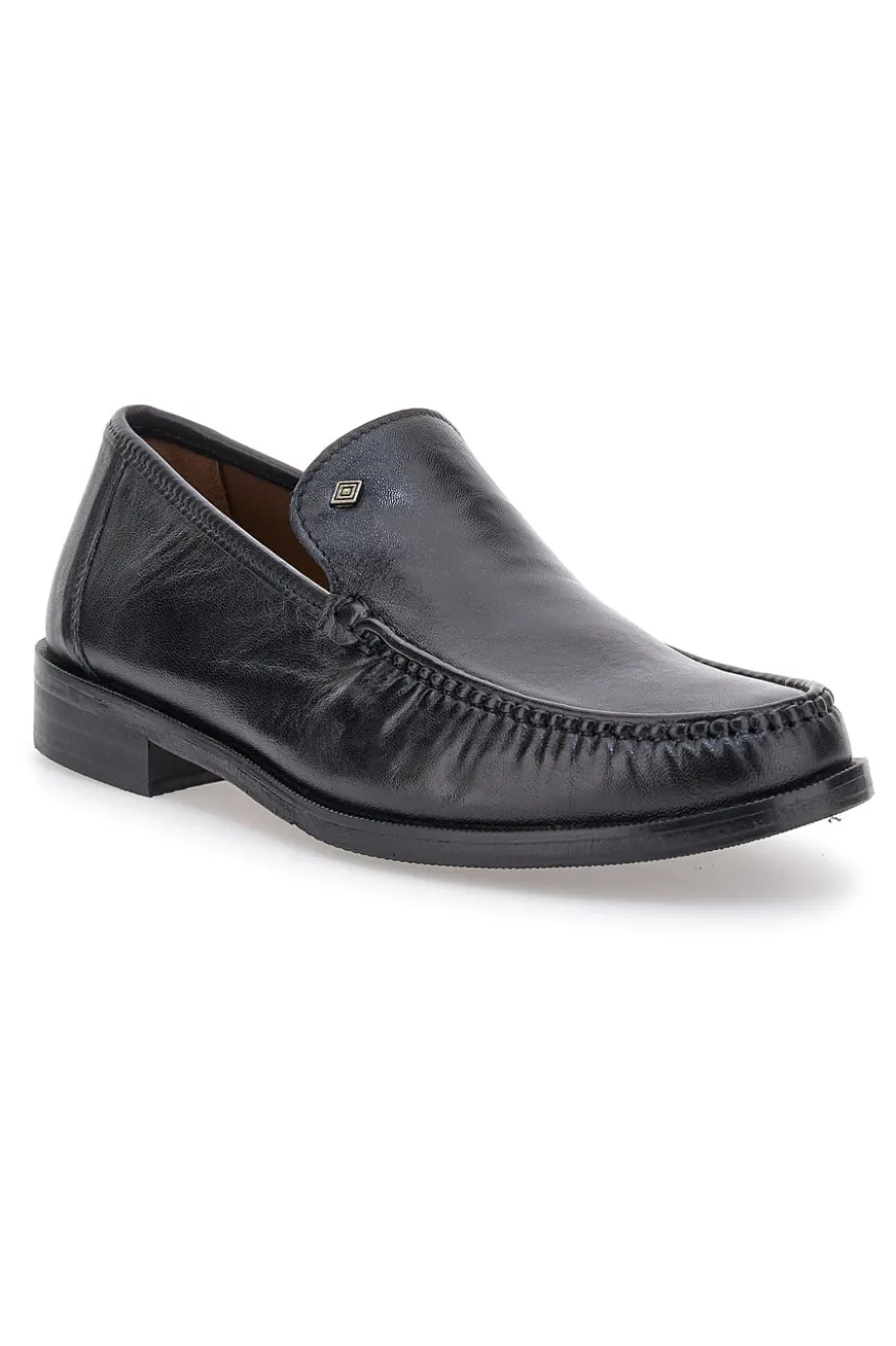 Mocassini Neri in Pelle Claremorris 564