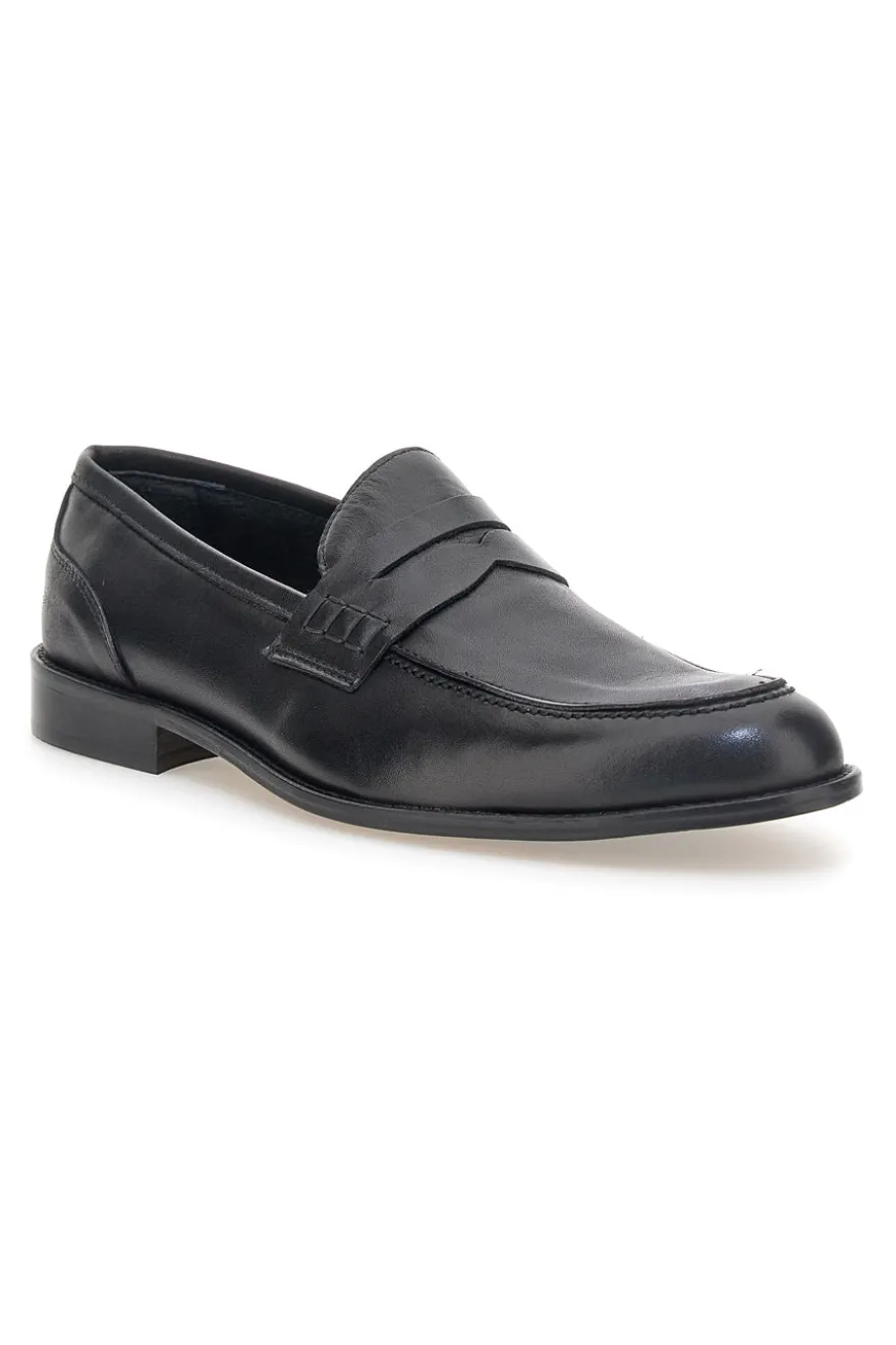 Mocassini neri in pelle con suola in cuoio made in Italy Pittarello 77109