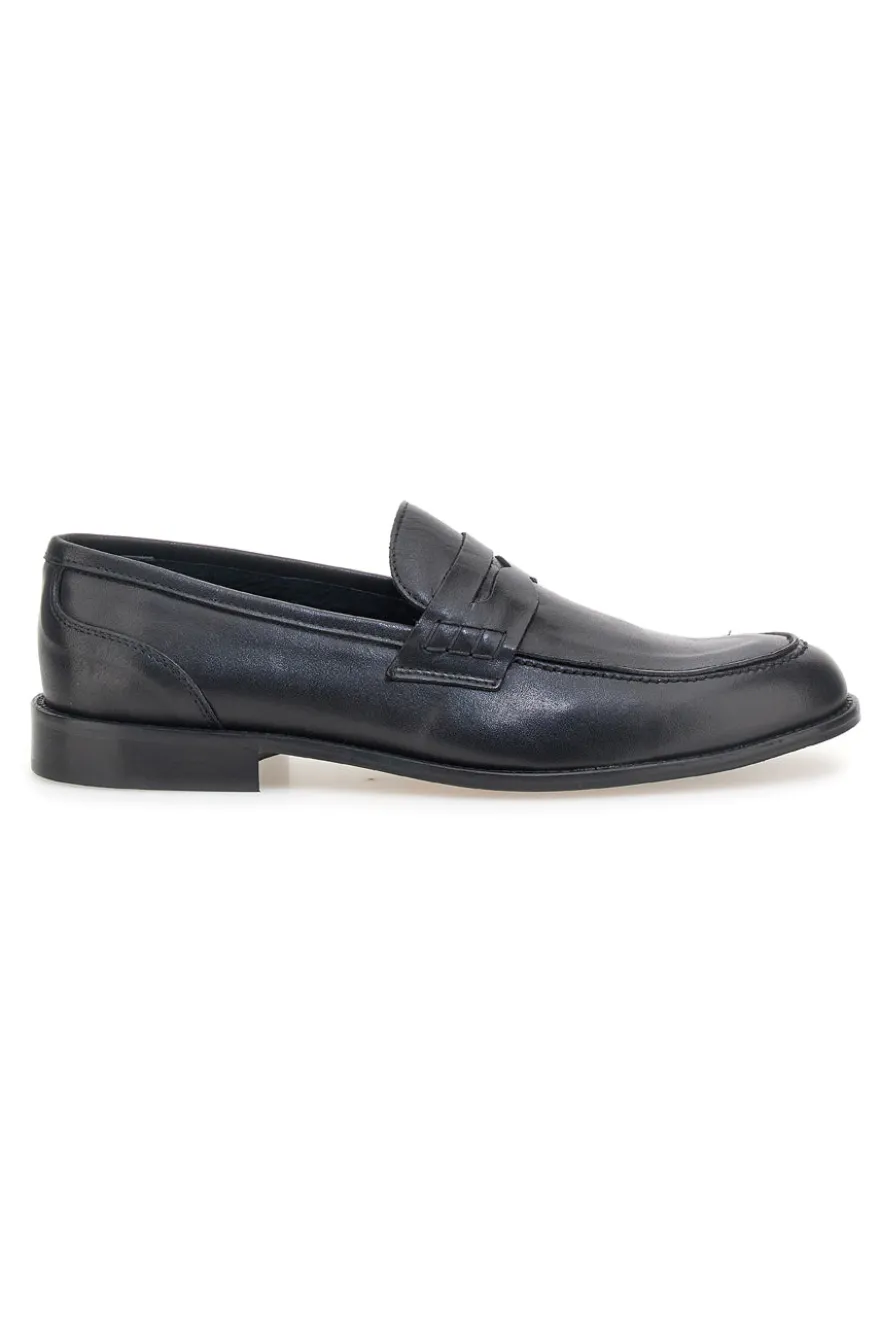 Mocassini neri in pelle con suola in cuoio made in Italy Pittarello 77109