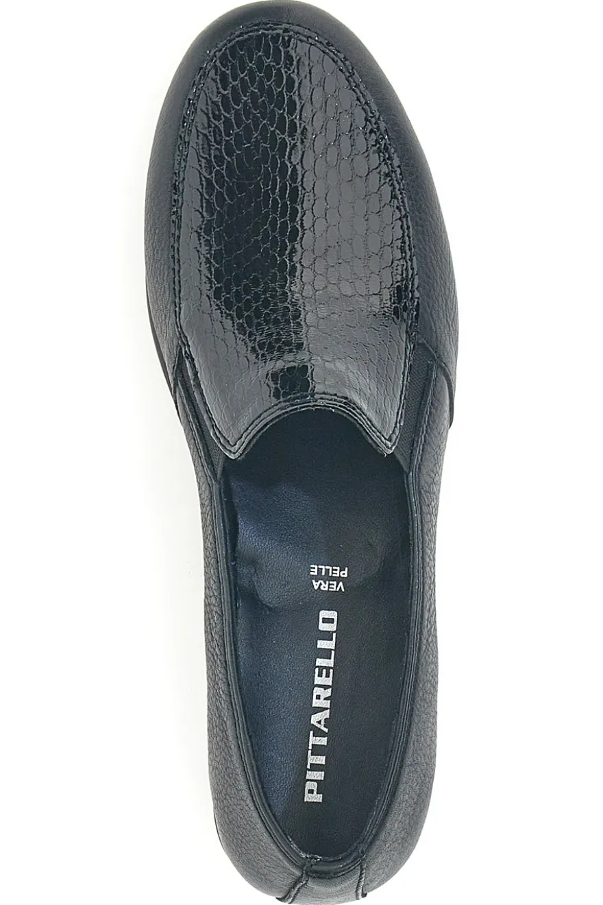 Mocassini neri in pelle con zeppa e memory foam Pittarello 11999