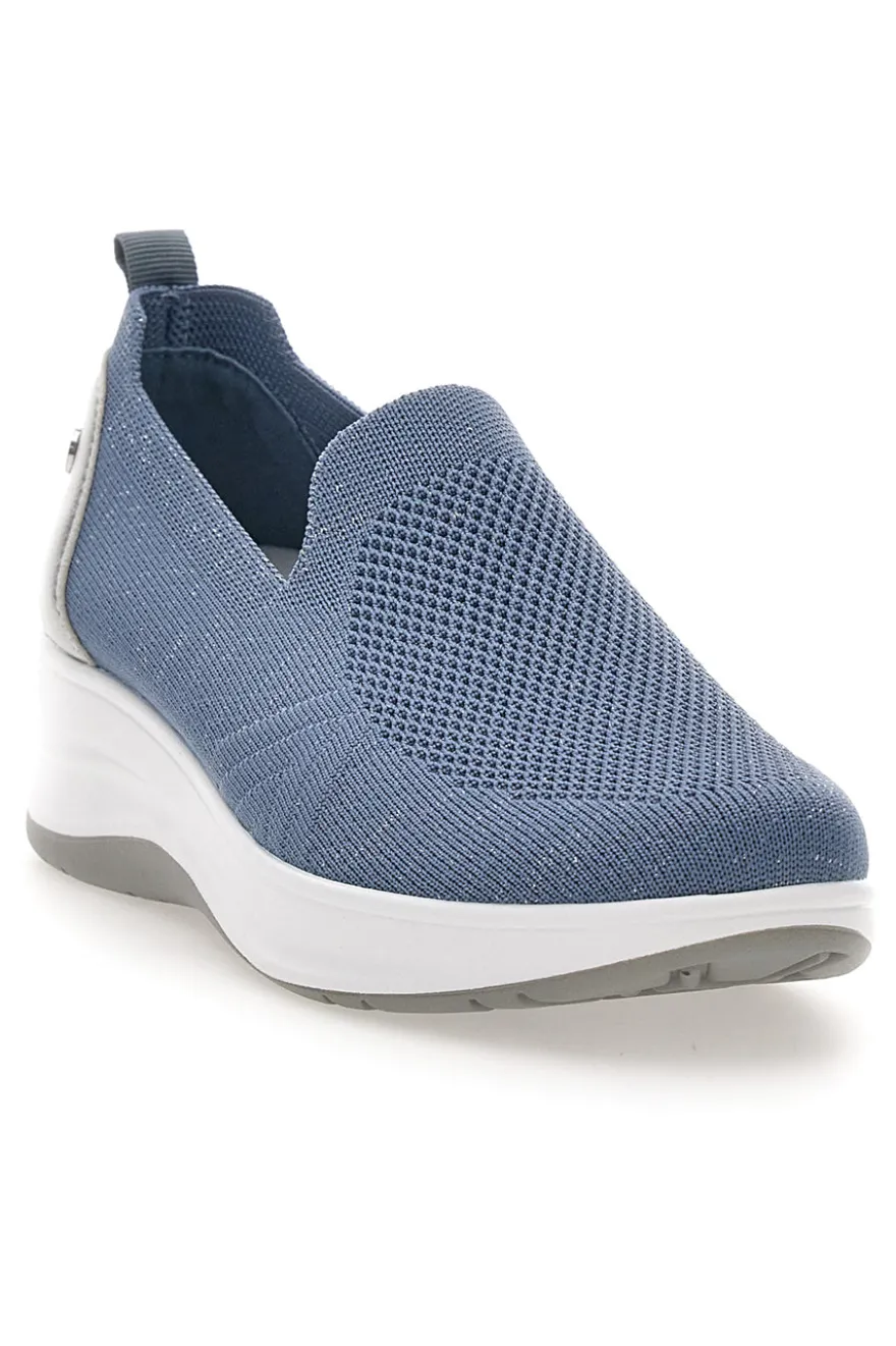 Mocassini Slip on blu in tessuto tecnico con zeppa Inblu 66IC