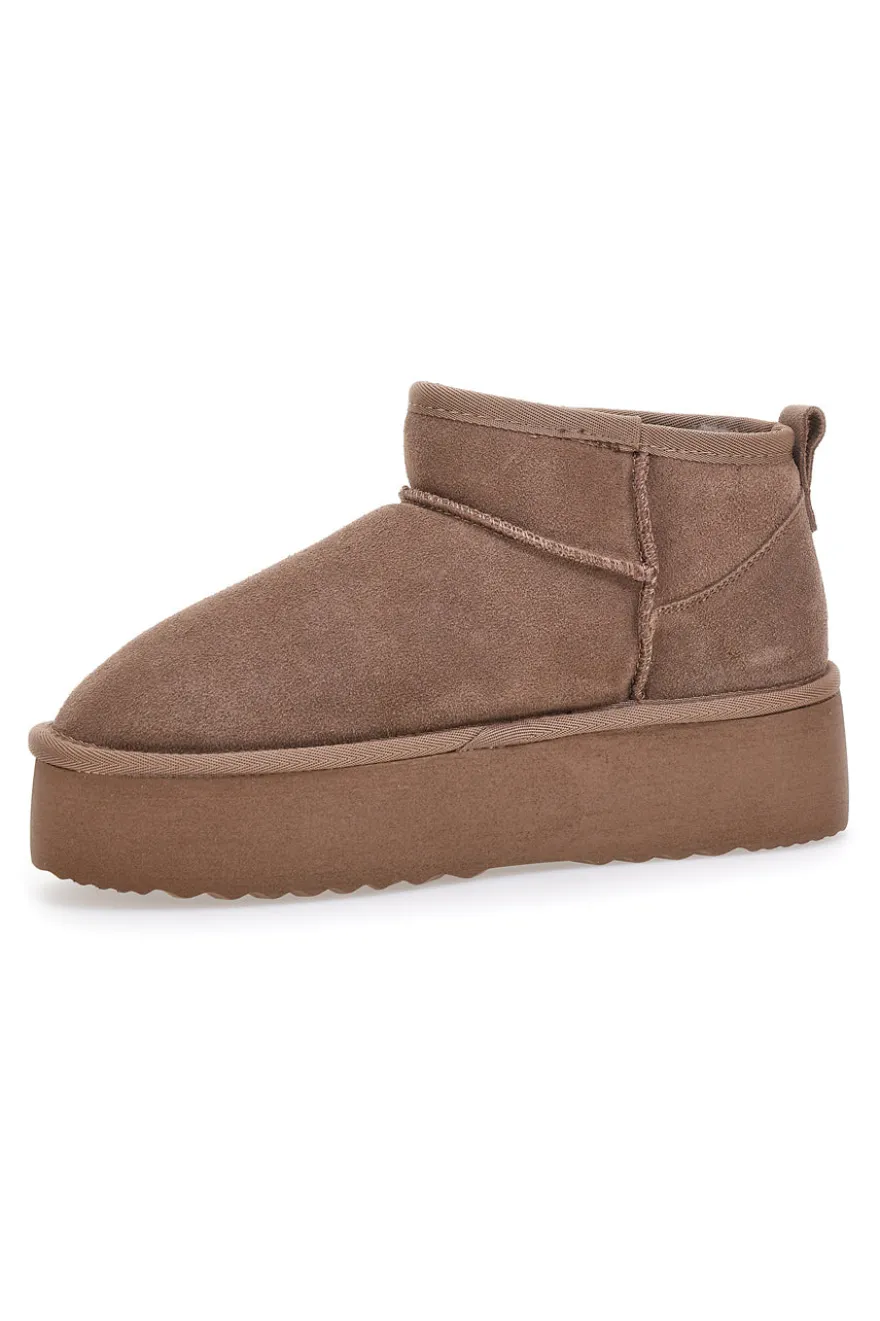 Mon Dieu L1250 – Kamelfarbene Slipper-Stiefeletten mit Plateausohle in Wildlederoptik
