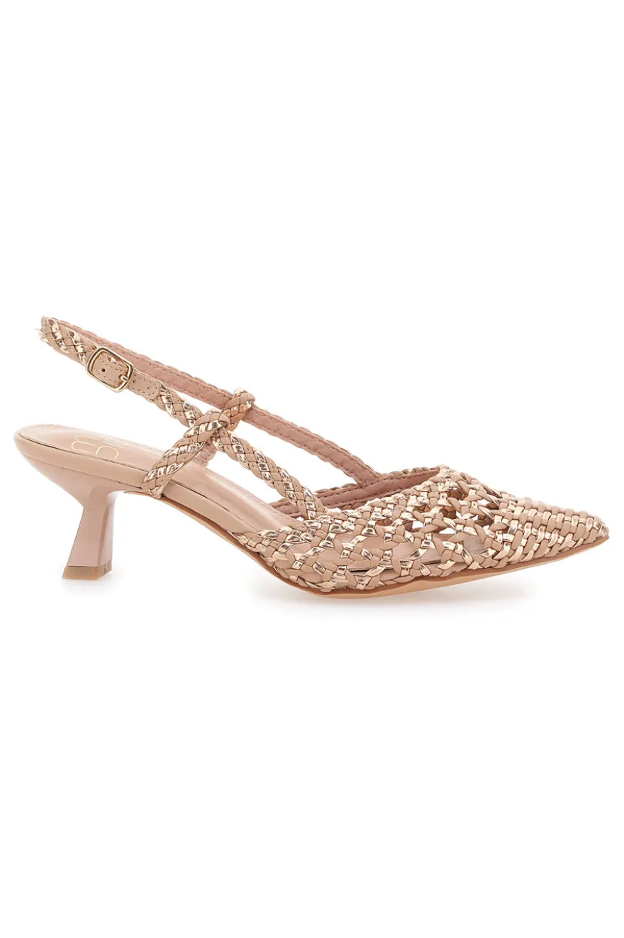 Nudefarbene Slingback-Sandalen mit spitzer Zehenpartie und gewebtem Obermaterial MON DIEU 601