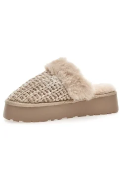 Pantofole beige intrecciate con interno in peluche Superga S79Y310