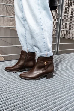 Pittarello Class 852160 Stiefeletten aus braunem Leder mit niedrigem Absatz
