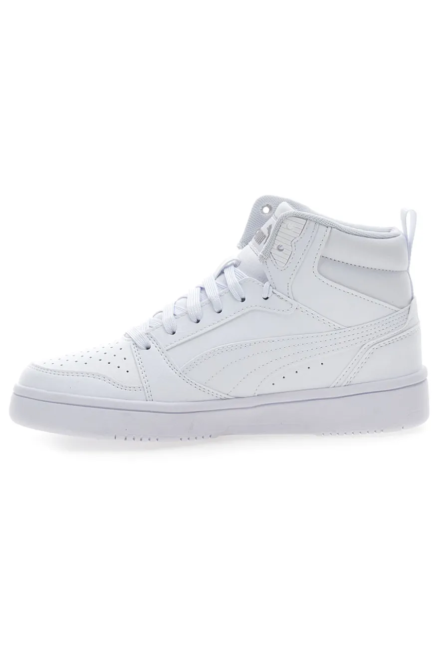 Puma – Rebound V6 Mid Jr – Halbhohe Sneakers mit perforiertem Obermaterial in Weiß