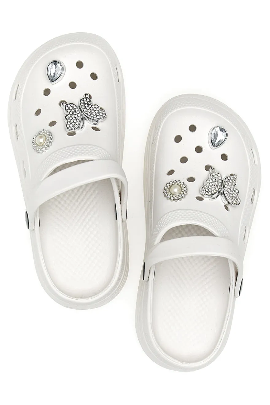Sabot bianco con charms decorativi 2T2L 2035