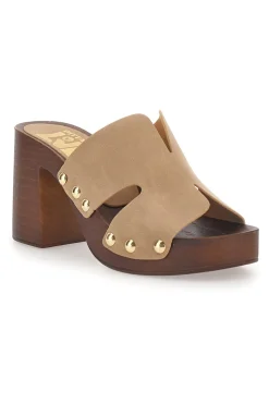Sabot marroni con tacco largo e borchiette Pittarello Love 9341