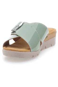 Salbeigrüne Slipper mit Schnalle und Komfortsohle COMFORTABLE LINE 8018